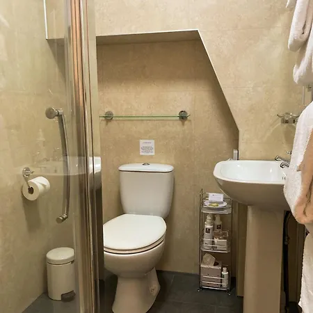 Maple Bank Country 4*