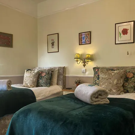 Maple Bank Country Braithwaite