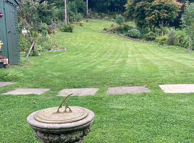 Maple Bank Country Bed & Breakfast