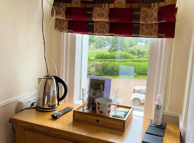 Maple Bank Country Braithwaite