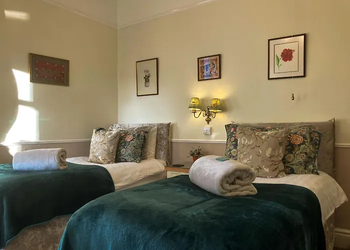 Maple Bank Country Braithwaite